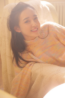 我和年轻的女教师观看